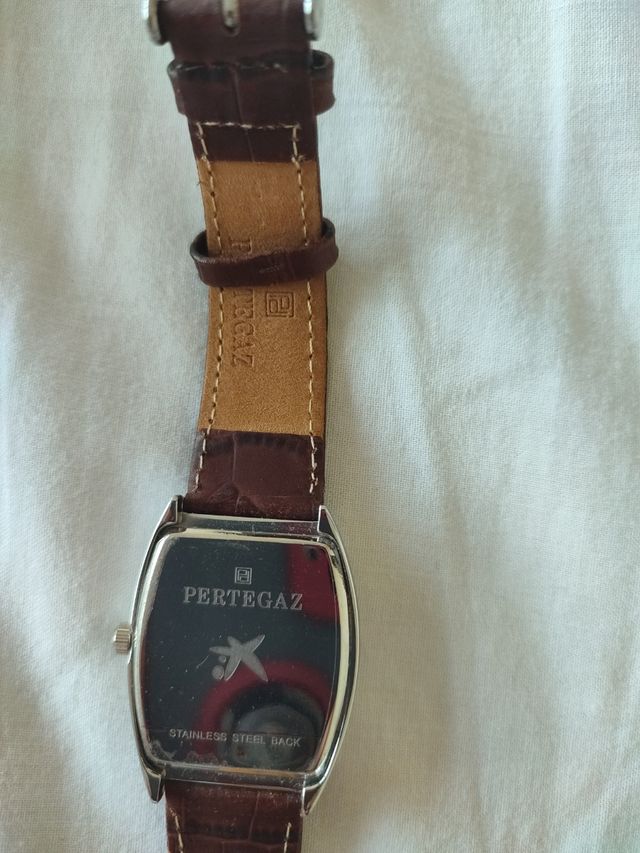 Reloj PERTEGAZ marrón y plata