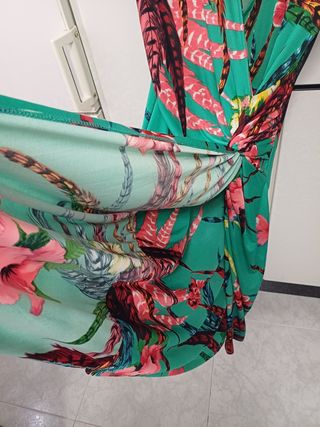 Vestido con nudo en la cadera- Verde estampado