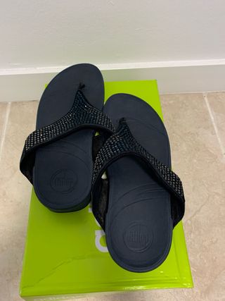 Chanclas adidas neo negras con pedrería