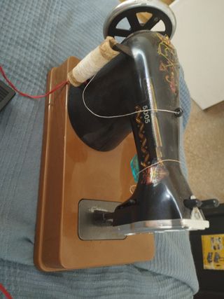 Máquina coser Roman antigua