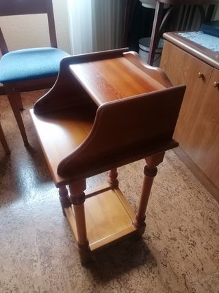 Mesita madera maciza