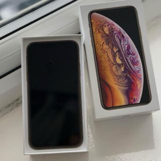 iPhone Xs Gold