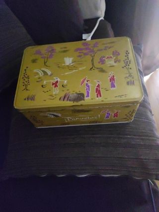 Caja lata antigua Pan y Chispas