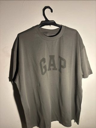 Camiseta Gap Yeezy Verde Oliva