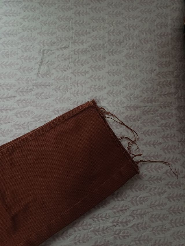 Pantalón marrón stradivarius