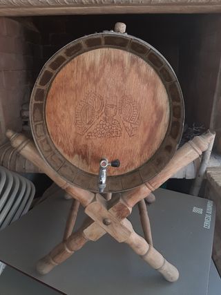 Decorazione in legno per botti di vino. Non spedisco