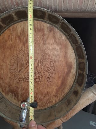 Decorazione in legno per botti di vino. Non spedisco