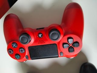 PS4 Pro (PlayStation 4) + 2 mandos y cargador port