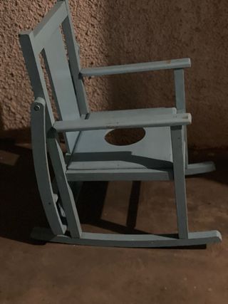 Silla mecedora infantil vintage azul