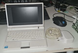 Asus Eee PC 701 - Portátil blanco