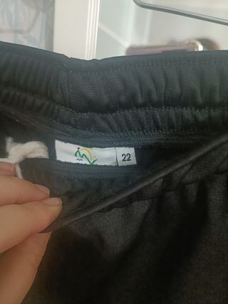 Pantalón corto chandal uniforme Cardenal Herrera -