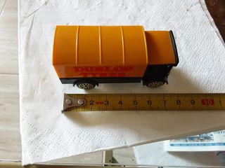 Camión Dunlop Tyres Corgi