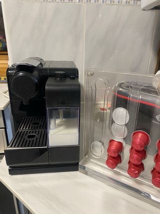 Cafetera Nespresso DeLonghi Lattissima REGALO CAPS