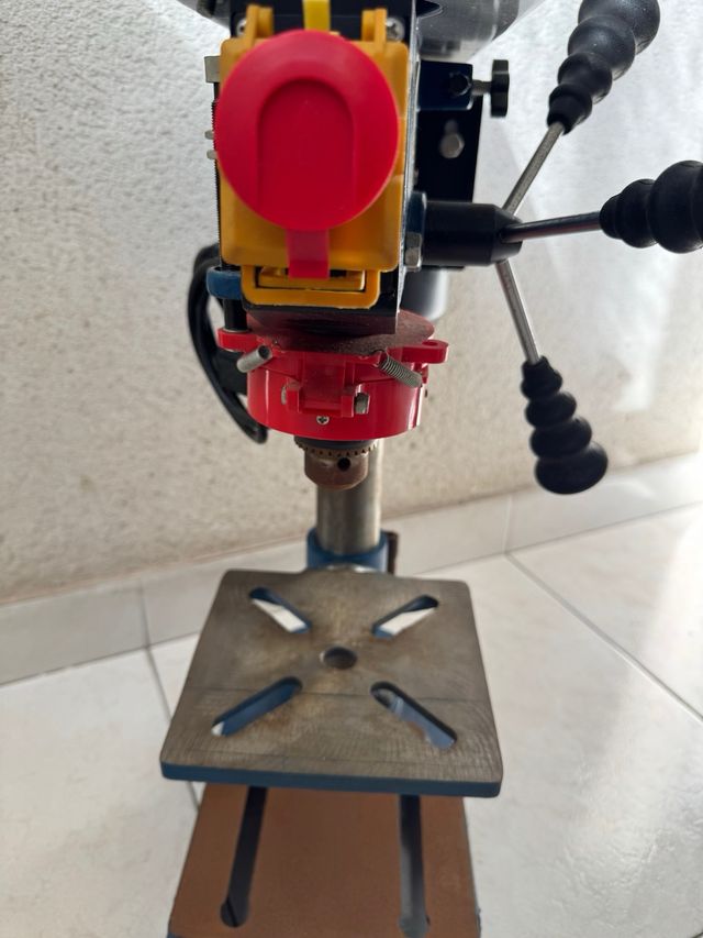 Taladro columna FOX F12-921A - 350W