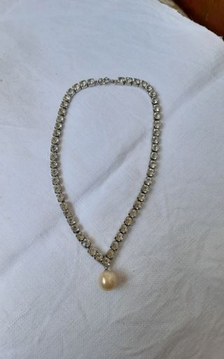 Collana strass perla: elegante e raffinata