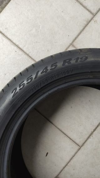 Pneumatici Scorpion 255/45 R19 usati