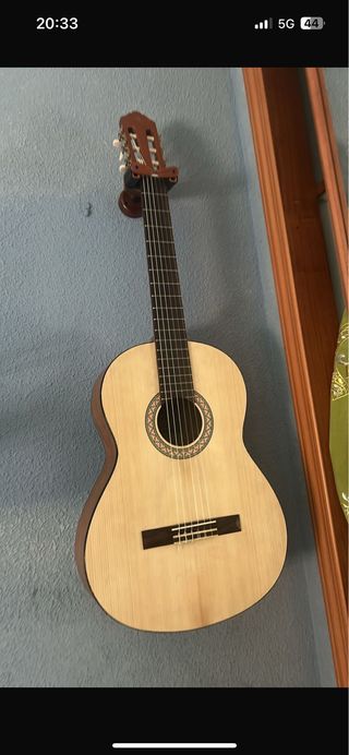 Guitarra clásica Yamaha