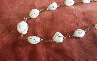 Collana pietre bianche metallo colore argento