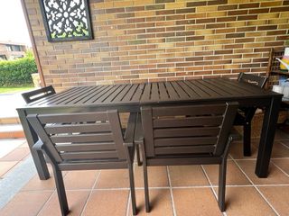 Mesa jardín - 4 sillas madera marrón