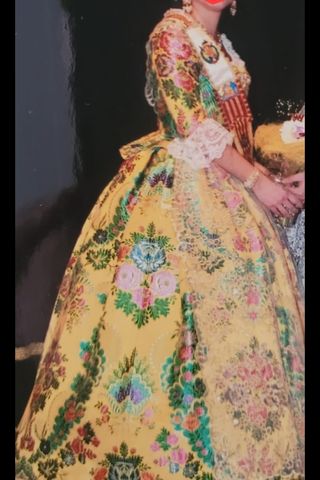 Traje Fallera: multicolor, amarillo