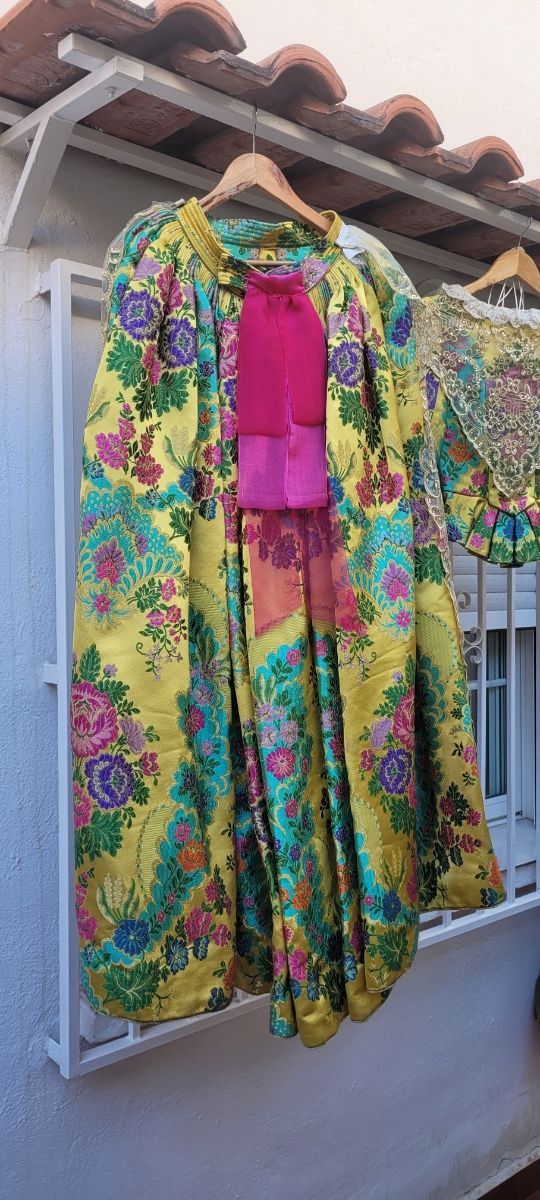 Traje Fallera: multicolor, amarillo