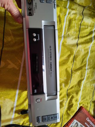 VHS SANYO HI-FI Stereo - Reproductor