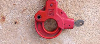 Barra antirrobo volante-pedal.