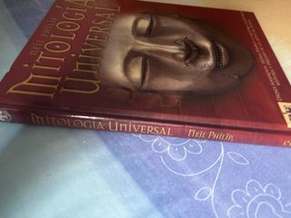 Mitologia Universal (Spanish Edition)
