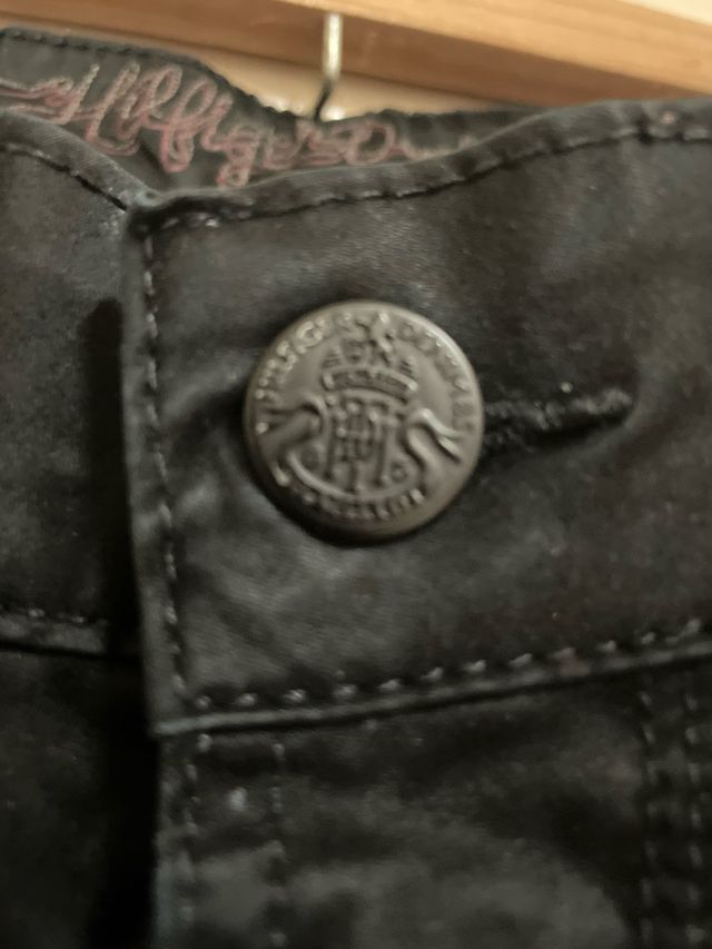 Pantalones Tommy Hilfiger negros, talla 40