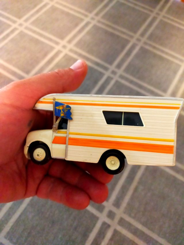 Autocaravana vintage años 80