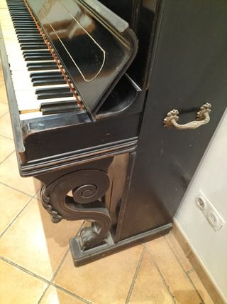 Piano antiguo A. Bord París (1878)