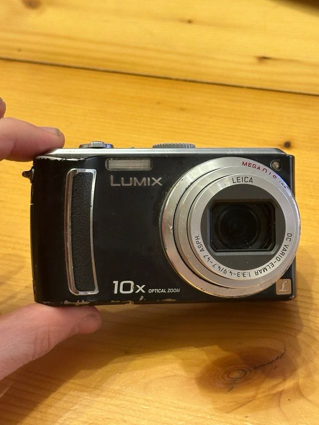 Digicam Panasonic Lumix DMC-TZ4 - Cámara compacta