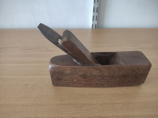 Cepillo carpintero antiguo