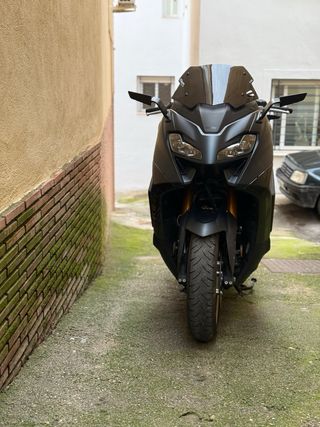 Yamaha TMAX 560 Tech MAX - Impecable