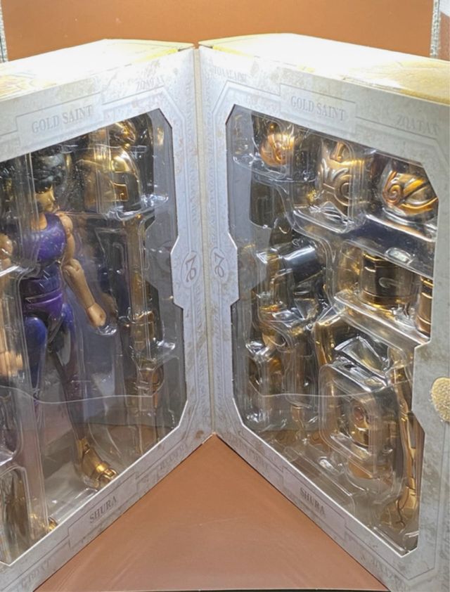 Saint Seiya Myth Cloth Shura Capricorno Bandai
