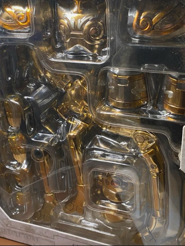 Saint Seiya Myth Cloth Shura Capricorno Bandai