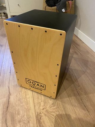 Cajón flamenco Taranto uso de un mes en clase