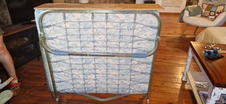 Cama plegable antigua - beige y dorada de 90×190
