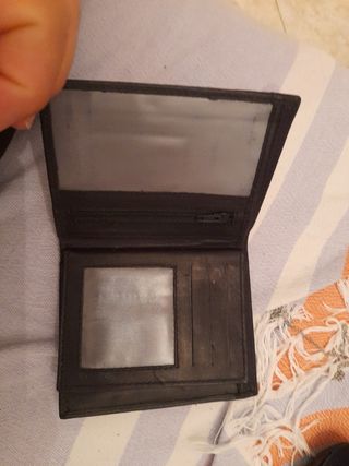 Cartera de cuero negra