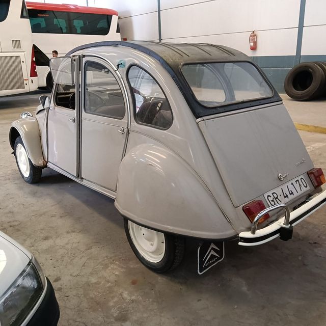 Citroen 2CV clásico