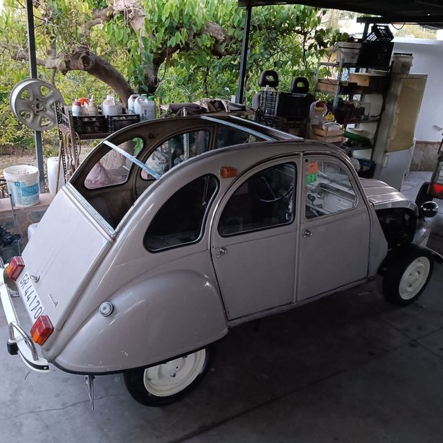 Citroen 2CV clásico
