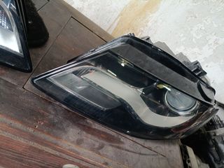 Faróis Xenon AUDI A4 B8 2011