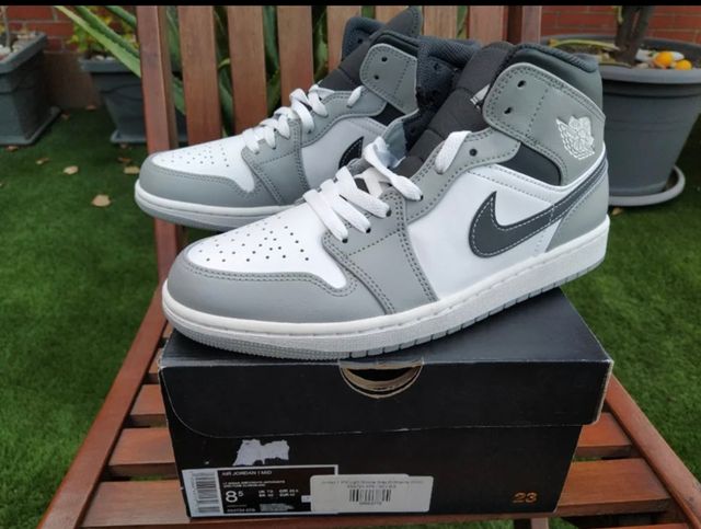 Zapatillas Jordan 1 Mid Gris - 42 EU