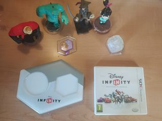 Juego Infinity + amiibos + base de porta