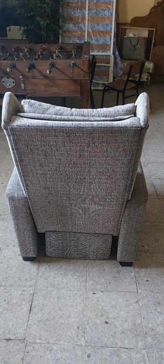 Sillón reclinable gris