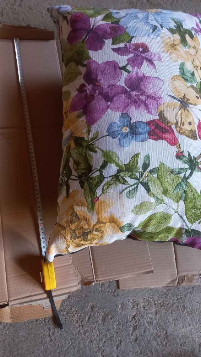 Cuscini divano multicolor