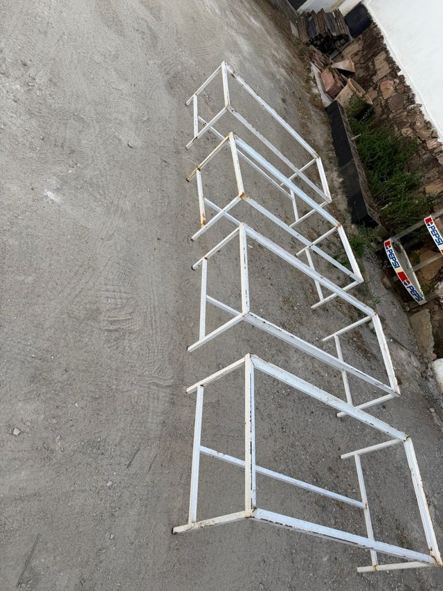 4 Estructuras Metálicas para Mesa