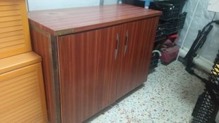 Nevera y congelador con mueble bar