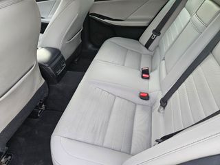Lexus UX 300e 2014