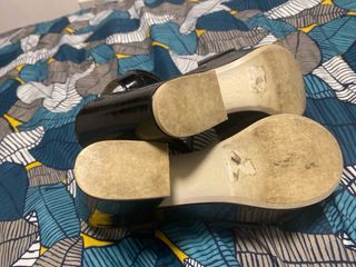 Sandalias Bimba y Lola charol negras